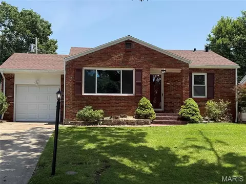310 Lindenwood Blvd, Alton, IL 62002