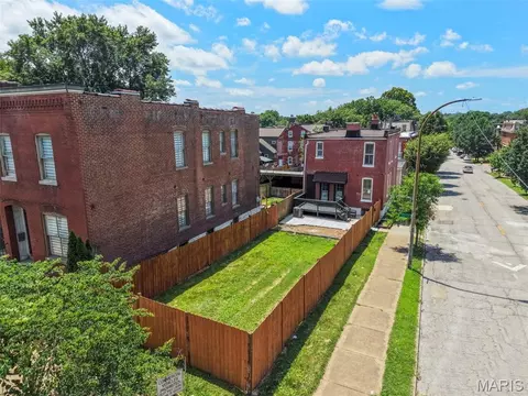 1810 Utah St, Saint Louis, MO 63118