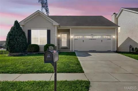 3224 Stowe Lndg, Saint Charles, MO 63301