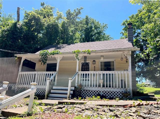 304 E 2nd St, Moscow Mills, MO 63362