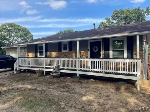 2244 Henson Farm Rd, Festus, MO 63028