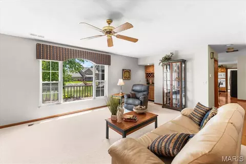 Living - 705 E Wesley Dr, O'fallon, IL 62269 photo 4 of 4