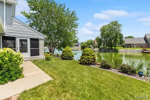 Exterior - 705 E Wesley Dr, O'fallon, IL 62269 photo 15 of 17