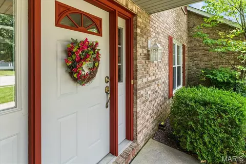 Exterior - 705 E Wesley Dr, O'fallon, IL 62269 photo 13 of 17