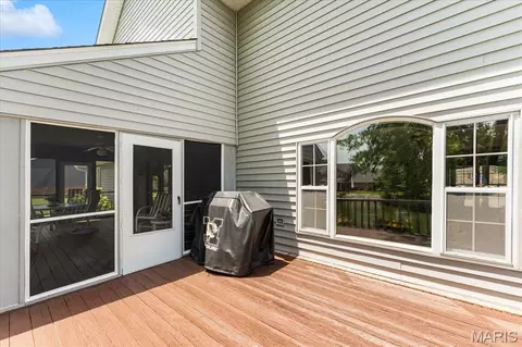 Exterior - 705 E Wesley Dr, O'fallon, IL 62269 photo 6 of 17
