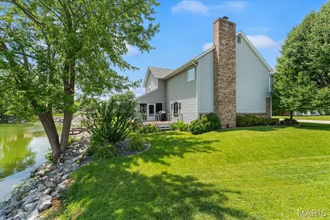Exterior - 705 E Wesley Dr, O'fallon, IL 62269 photo 16 of 17