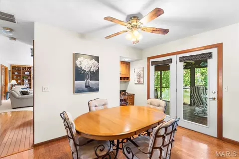 Dining - 705 E Wesley Dr, O'fallon, IL 62269 photo 3 of 3