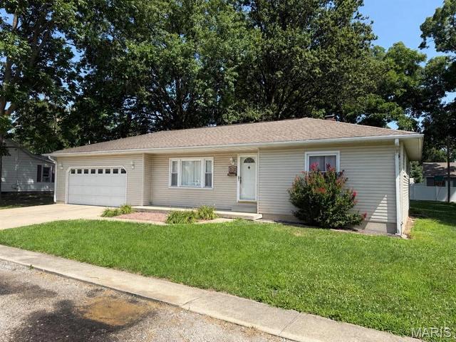 51 W Elm St #7, Aviston, IL 62216
