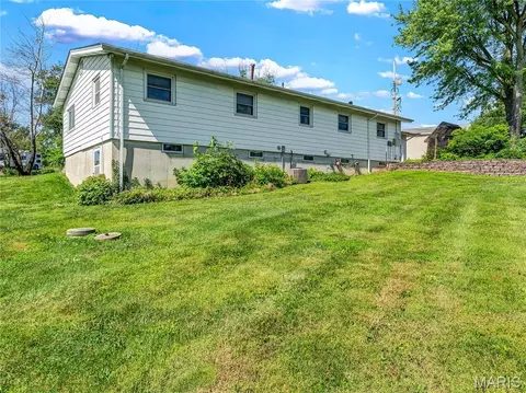 894 Obermark Ln, Washington, MO 63090 photo 4