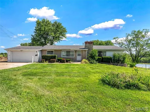 894 Obermark Ln, Washington, MO 63090 photo 1