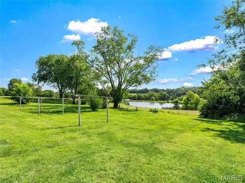 894 Obermark Ln, Washington, MO 63090 photo 3