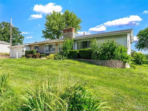 894 Obermark Ln, Washington, MO 63090 photo 2
