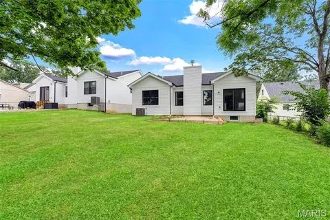 457 Rosedale Ter, Ballwin, MO 63021 photo 28