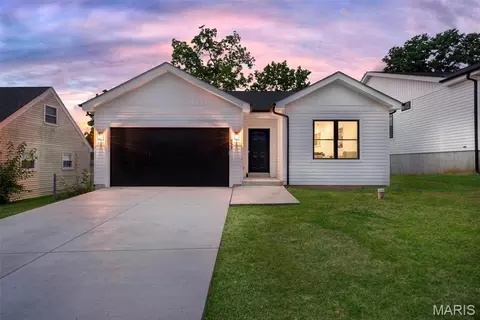 457 Rosedale Ter, Ballwin, MO 63021 photo 2