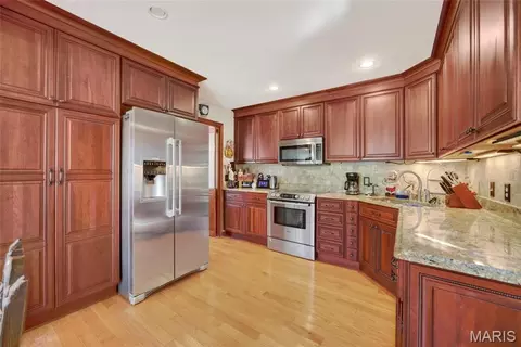 Kitchen - 106 Meadow Ln, Saint Robert, MO 65584 photo 1 of 4