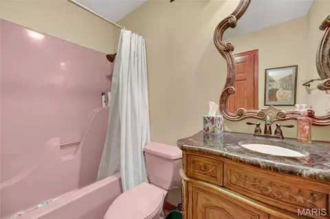Bath - 106 Meadow Ln, Saint Robert, MO 65584 photo 6 of 6