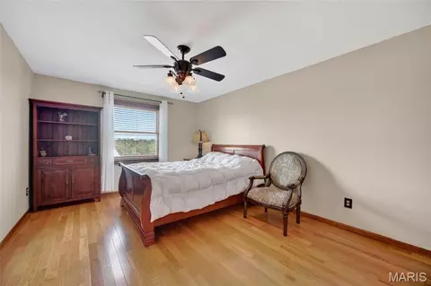Bedroom - 106 Meadow Ln, Saint Robert, MO 65584 photo 3 of 8