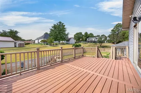 Exterior - 106 Meadow Ln, Saint Robert, MO 65584 photo 2 of 15