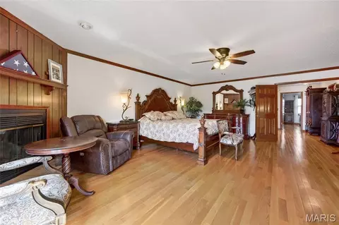 Bedroom - 106 Meadow Ln, Saint Robert, MO 65584 photo 2 of 8