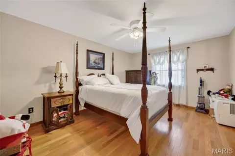 Bedroom - 106 Meadow Ln, Saint Robert, MO 65584 photo 5 of 8