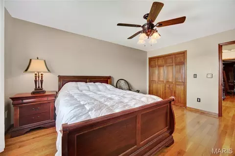 Bedroom - 106 Meadow Ln, Saint Robert, MO 65584 photo 4 of 8