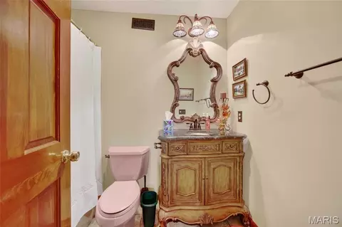 Bath - 106 Meadow Ln, Saint Robert, MO 65584 photo 5 of 6