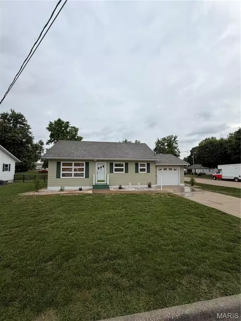 923 Chloe St, Perryville, MO 63775