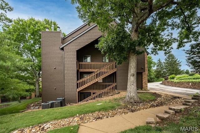 6300 Sprig Oak Ct #A, Saint Louis, MO 63128
