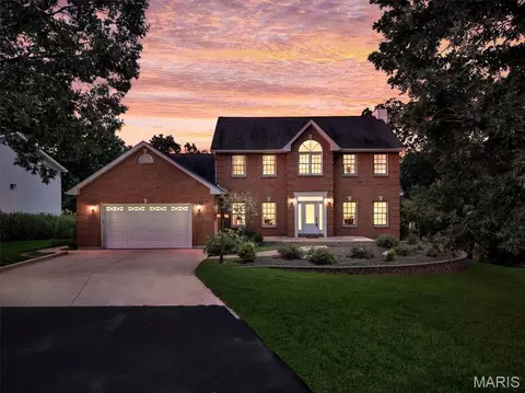 10 Grand Oaks Est, Sullivan, MO 63080