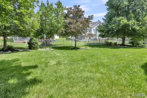 Exterior - 731 Castle Pines Dr, Ballwin, MO 63021 photo 2 of 5
