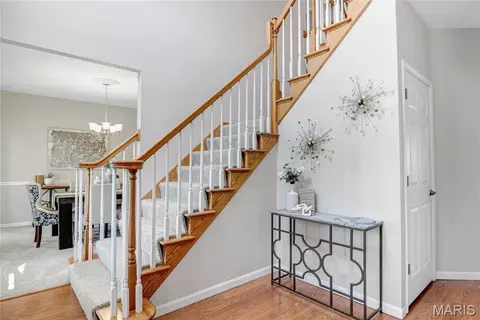 Entry Way - 731 Castle Pines Dr, Ballwin, MO 63021 photo 2 of 2