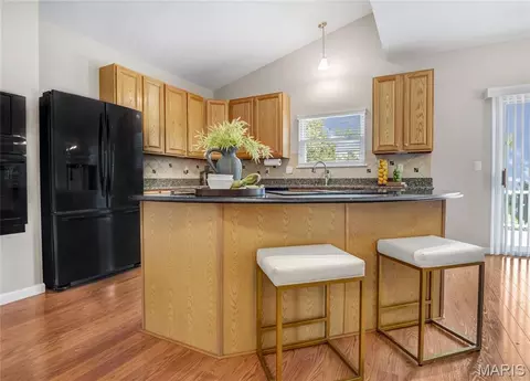 Kitchen - 731 Castle Pines Dr, Ballwin, MO 63021 photo 2 of 4