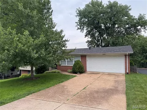 Exterior - 308 Twinview Ter, Ballwin, MO 63011 photo 4 of 8