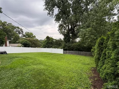 Exterior - 308 Twinview Ter, Ballwin, MO 63011 photo 6 of 8