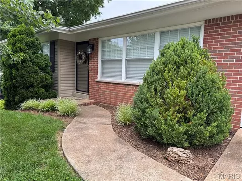 Exterior - 308 Twinview Ter, Ballwin, MO 63011 photo 3 of 8