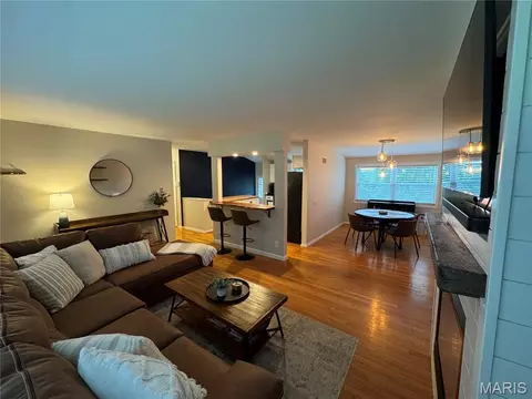 Living - 308 Twinview Ter, Ballwin, MO 63011 photo 1 of 8