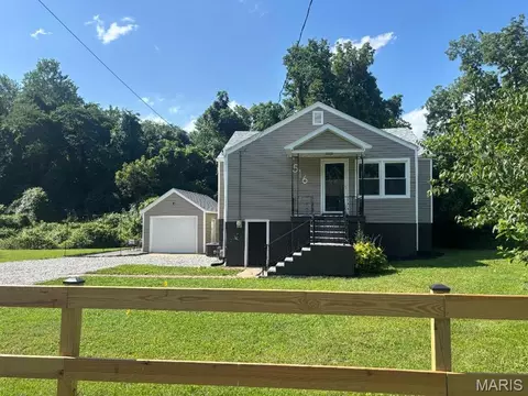 516 Shelly St, Alton, IL 62002
