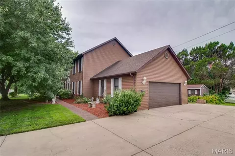 3413 Maryville Rd, Granite City, IL 62040
