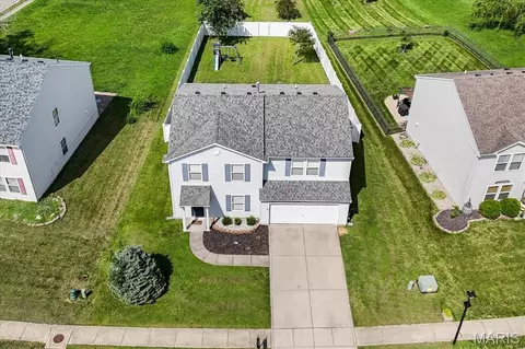 208 River Laurel Dr, Belleville, IL 62220