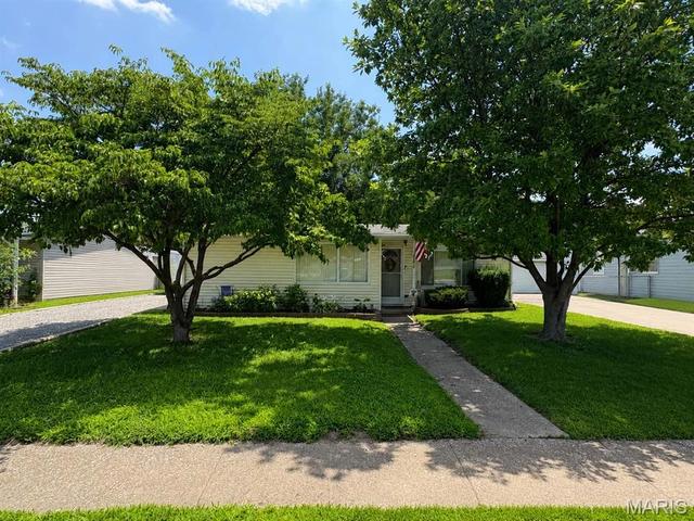 2816 Dale Ave, Granite City, IL 62040