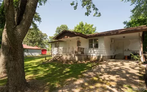606 Guiling St, Bloomfield, MO 63825