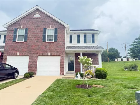 10342 Tiffany Village Circle Dr, Saint Louis, MO 63123