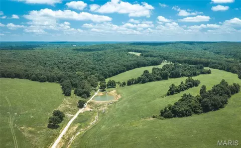 171 Czar Tower Rd, Steelville, MO 65565