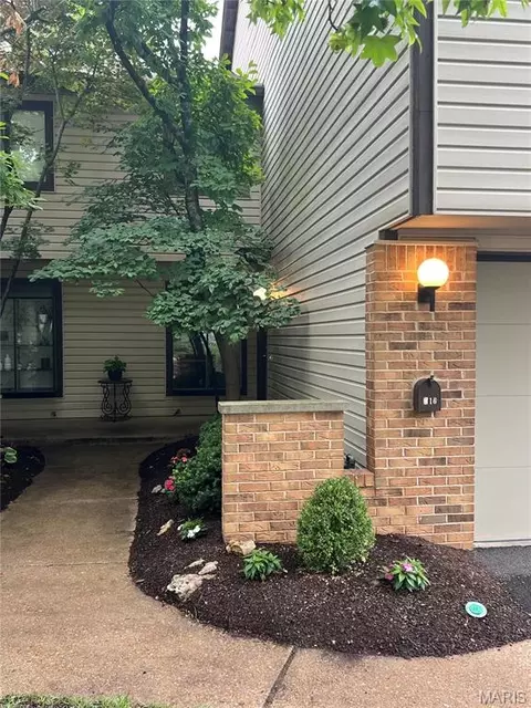 616 Painted Vista Dr, Ballwin, MO 63021 photo 2