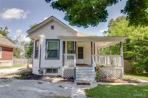 2714 Brown St, Alton, IL 62002
