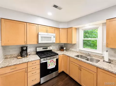 Kitchen - 11327 Hwy E, Arcadia, MO 63621 photo 2 of 3