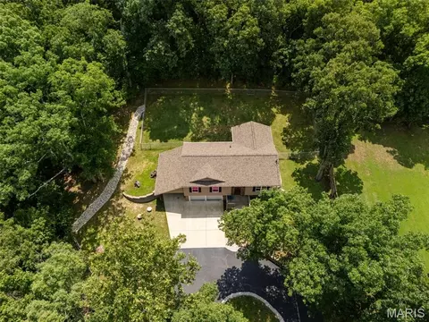 Exterior - 5116 Darrell Dr, Imperial, MO 63052 photo 8 of 10