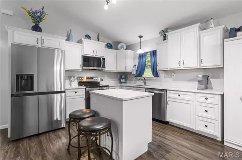 Kitchen - 5116 Darrell Dr, Imperial, MO 63052 photo 2 of 3