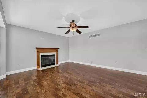 Living - 1455 Chambers Dr, O'fallon, MO 63366 photo 4 of 10