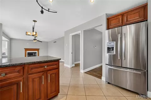 Kitchen - 1455 Chambers Dr, O'fallon, MO 63366 photo 2 of 4